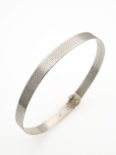 925 Vintage Sterling Silver Engraved Bangle