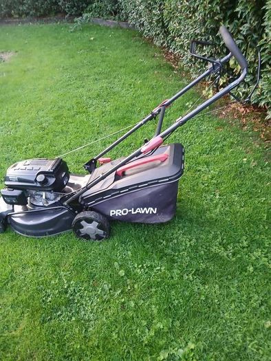 Hyundai Prolawn Self Drive Lawnmower