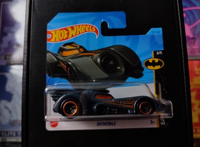 Batmobile ! Hot Wheels Batman Series ! 2017 Mattel !