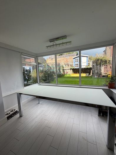 Calligaris Extending Glass Dining Table