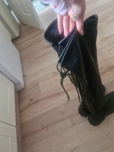 Thigh boots