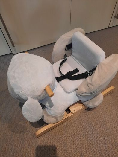 Beautiful Plush Lamb Baby Rocker. Excellent Condition