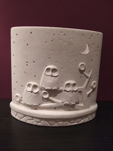 Tea light candle holder