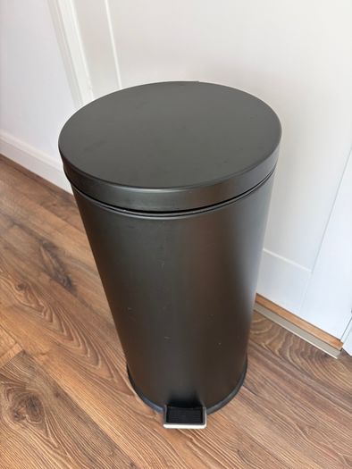 Modern Matte Black Kitchen Pedal Bin 30 L - Soft Close & Removable Liner