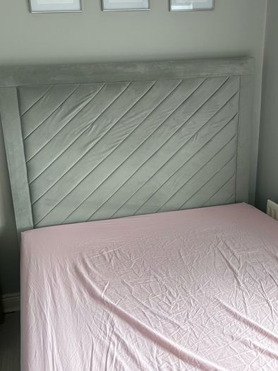 kingsize bed and mattress