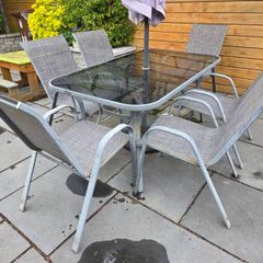 Garden table and 6 chairs