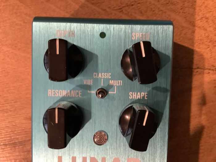 Source Audio Lunar Phaser Pedal box