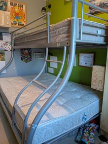 Bunk bed