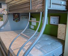 Bunk bed