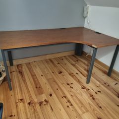 Sturdy office desk