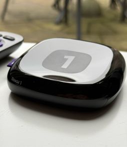 Roku 1 Streaming Media Player Model 2710 HD Box Remote & Power Lead