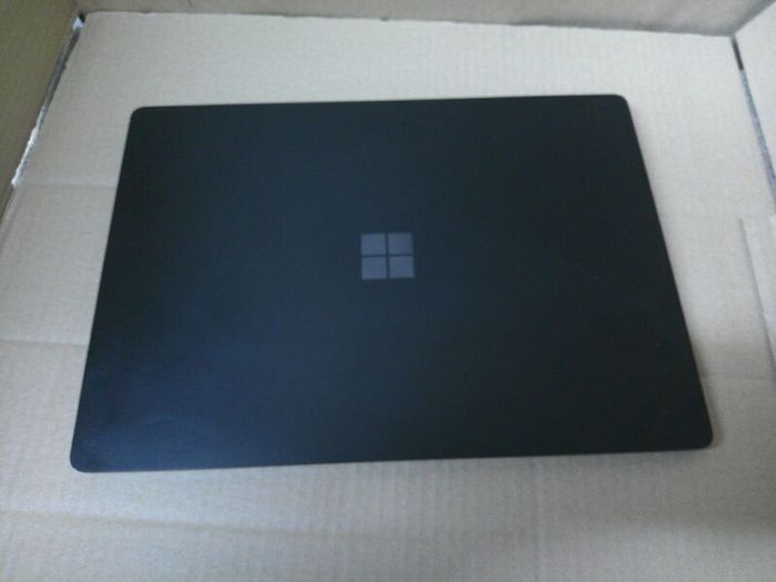 Microsoft Surface Laptop 4 Touchscreen 13" 1951 Intel I7-1185G7 3.00GHz 16GB RAM 256GB NVMe SSD Win 11 Pro