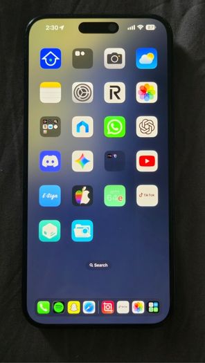 iPhone 15 Pro Max Jailbroken / Launch iOS