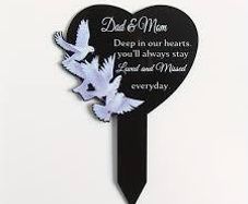 Small grave ornaments