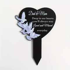 Small grave ornaments