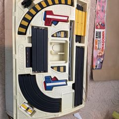 Vintage Matchbox Powertrack PT-6000 Race and Chase Slot Car Set