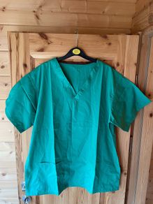 Scrubs Medium Top