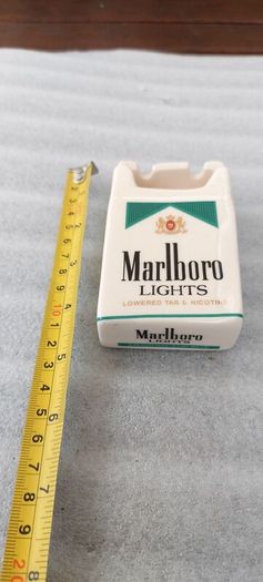 marlboro novelty ashtray,,buyer collects or pays postage, sold as seen, see pictures for condition,