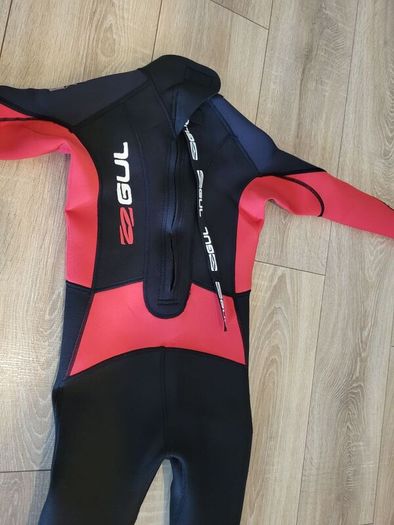 2 Kids wetsuits