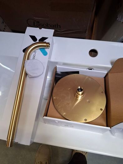 Crosswater MPRO  200mm shower head and shower arm brushed brass (4 instock)