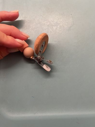 Silicon beads soother clipper