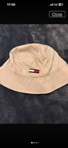 Tommy Hilfiger hat