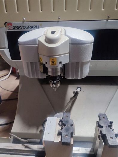 Gravograph Engraver