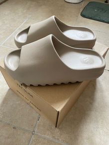 Yeezy Slide New UK8