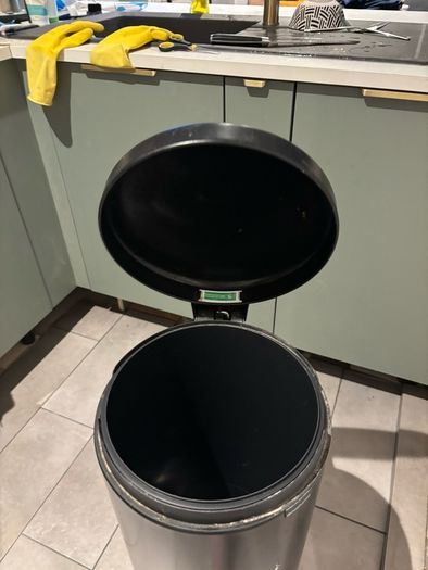 pedal bin