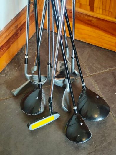 golf clubs trolley and bag