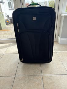 Large extendable suitcase