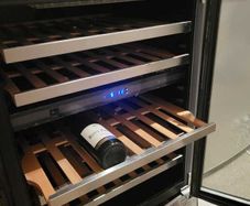 Wine Cabinet for 46 bottles, two temperatures set up