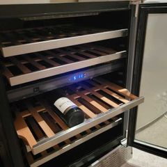 Wine Cabinet for 46 bottles, two temperatures set up