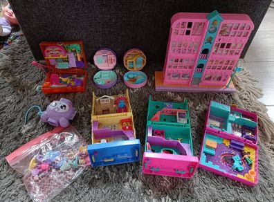 Polly pockets
