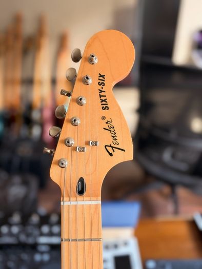 Fender Sixty Six