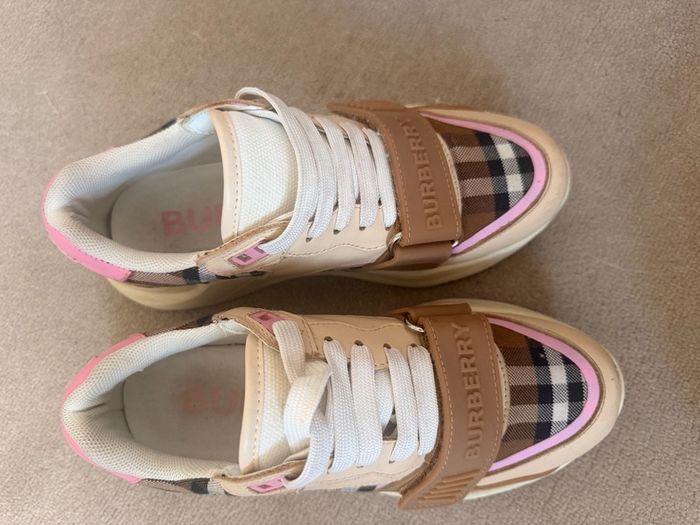 womens trainers