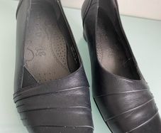 Leather Shoes size 4.5