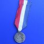 POPE PAUL VI (papacy 1963-1978) - a vintage Vatican souvenir medal with original ribbon (1960s) Image 3