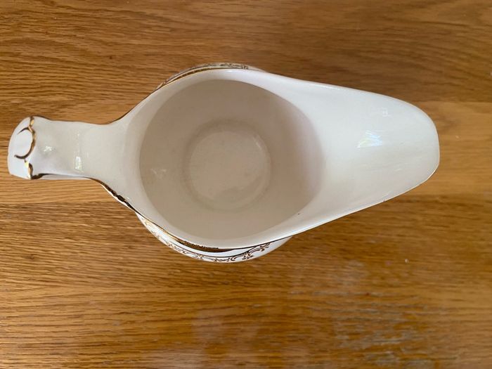 Arklow pottery jug