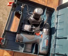 Bosch Professional drill driver with impact function, 2 batteries and charger