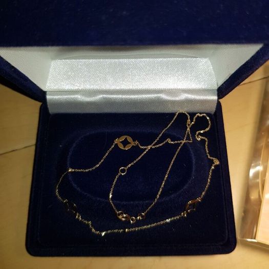 9 ctgold  necklace
