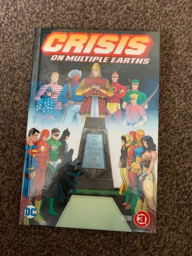 crisis on infinite earths box set