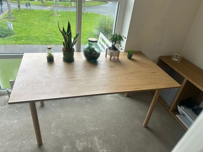 Wood veneer dining table