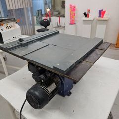 Modelmakers bench saw.