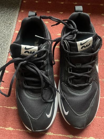 Nike Air Max size 7