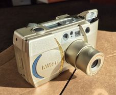 Nikon Lite Touch compact zoom 35mm