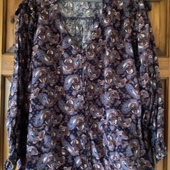 selection of ladies tops sz 28