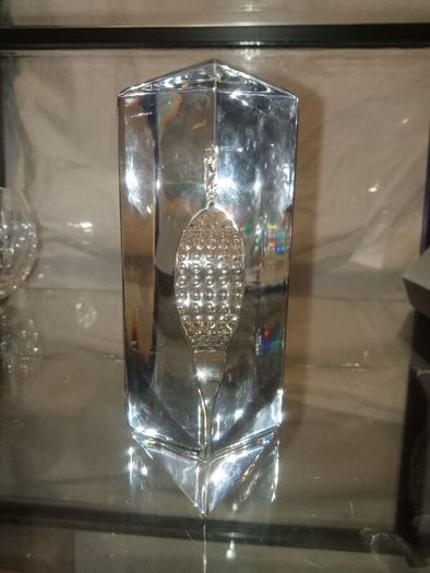 Glass paperweight