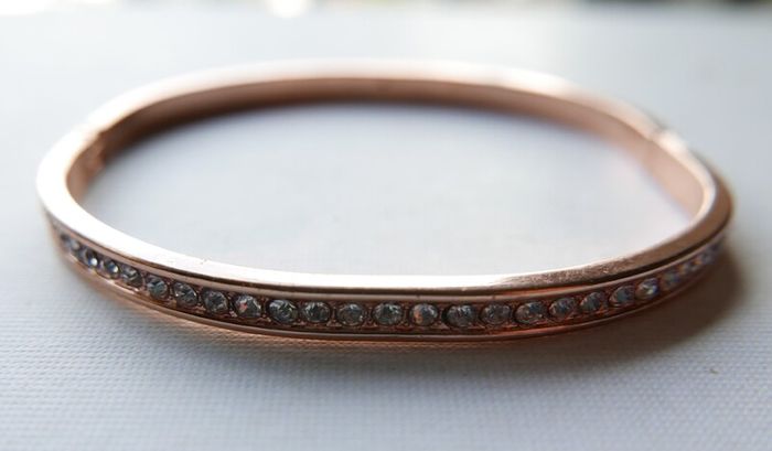 Vintage Gold Plated Sparkly Prong Set Crystal Bangle Bracelet