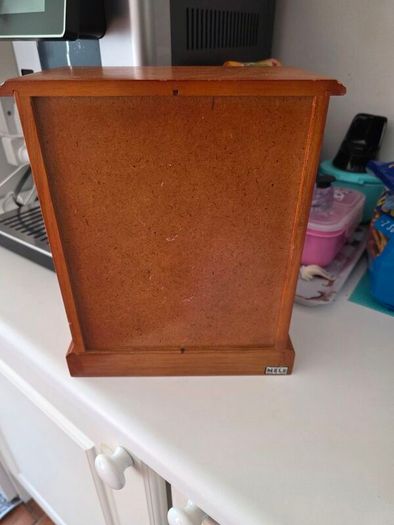 Jewelry box